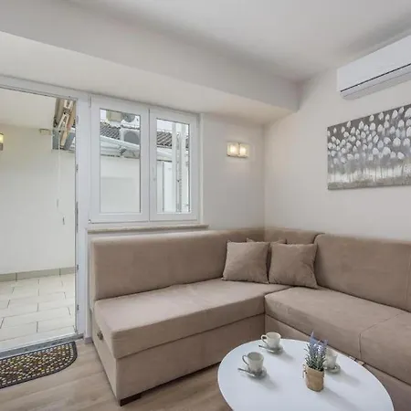 Ida Guest house *