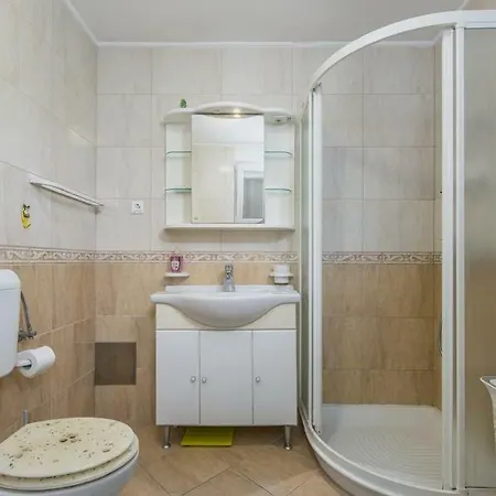 Ida Guest house *